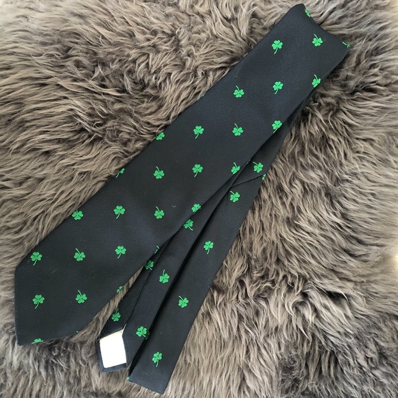 Vintage  Excello Cravats Irish Clover Tie - Picture 2 of 4